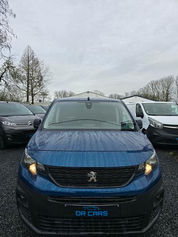 *PEUGEOT PARTNER 3ZIT LICHTEVRACHT 8TRAPS AUTOMAAT/TREKHAAK* beschikbaar voor biedingen