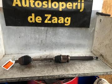 Aandrijfas rechts-voor van een Ford Focus beschikbaar voor biedingen