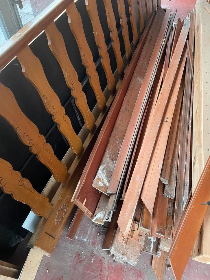 Gratis volle deuren en stookhout, Tuin en Terras, Palen, Balken en Planken, Zo goed als nieuw, Ophalen