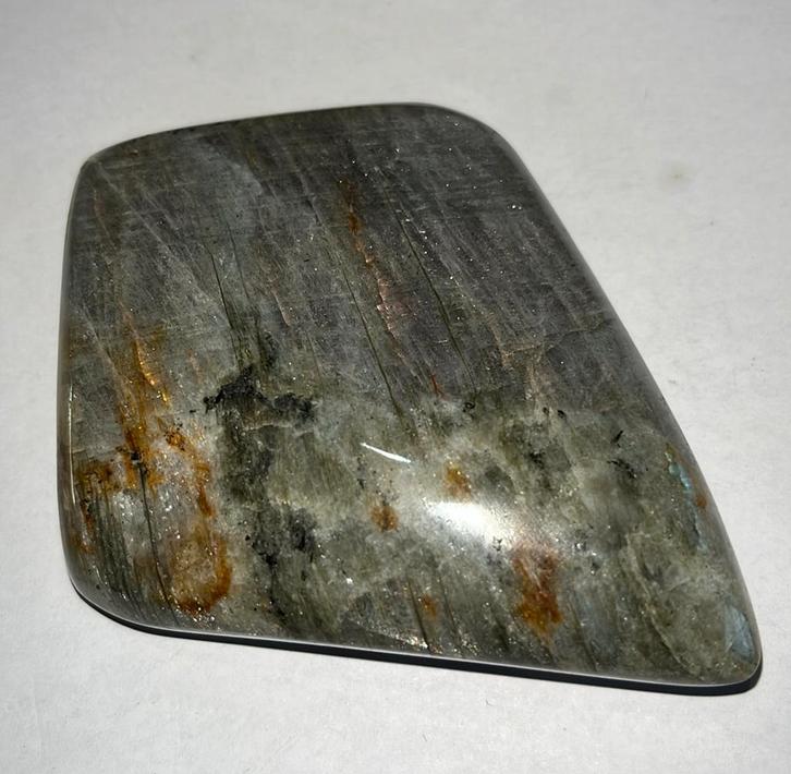 Gepolijste Labradoriet - 153gram - 75mm x 75mm x 16mm, Handtassen en Accessoires, Edelstenen, Nieuw, Ophalen of Verzenden