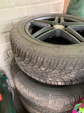 Winterbanden op Mercedes velgen beschikbaar voor biedingen