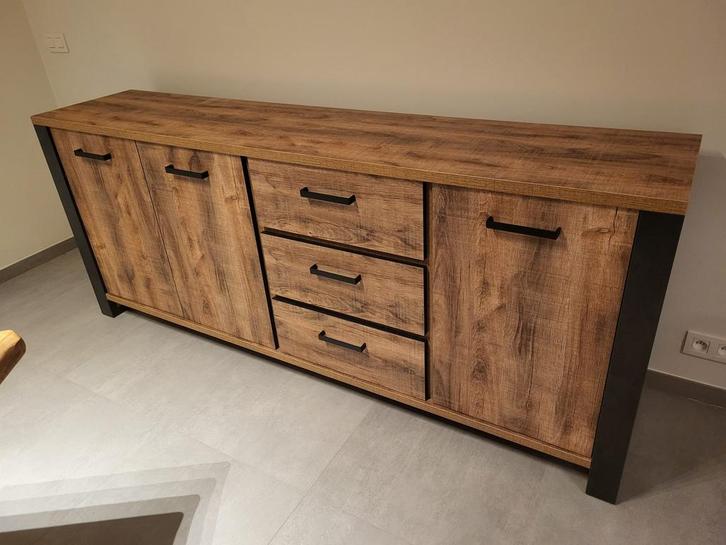 Komplete set - Dressoir - eettafel + stoelen - tv meubel, Huis en Inrichting, Kasten | Dressoirs, Zo goed als nieuw, Ophalen