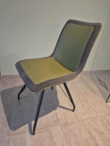 Xooon stoelen beschikbaar voor biedingen