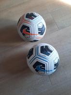 2 ballen Nike, Sport en Fitness, Ophalen, Zo goed als nieuw
