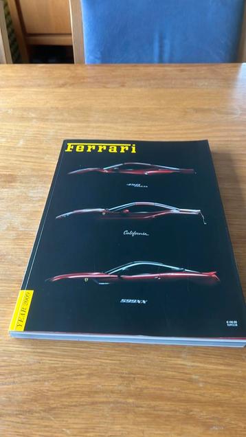 Boek van Ferrari jaar 2009  beschikbaar voor biedingen