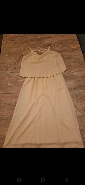 Jurk beschikbaar voor biedingen