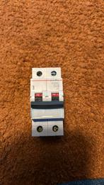 Legrand TX³ B10, Doe-het-zelf en Bouw, Ophalen, Zo goed als nieuw, Schakelaar