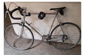 Vélo de route Peugeot ancien beschikbaar voor biedingen