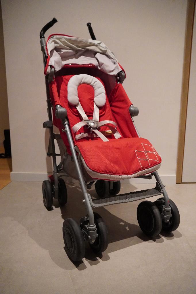 Buggy Maclaren Techno XT, Enfants & Bébés, Buggys, Utilisé, Maclaren, Protection de pluie, Dossier réglable, Ombrelle, Enlèvement