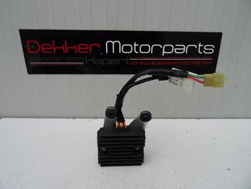 Spanningsregelaar Honda CBR600RR 2003-2004-2005-2006 PC37 beschikbaar voor biedingen