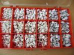 Sorteerdoos gevuld met 750 nagel-kabel-klemmen., Ophalen of Verzenden, Nieuw