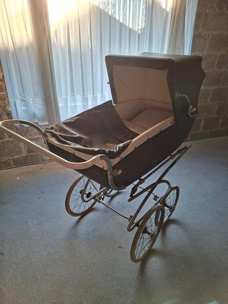 Ancienne poussette vintage, Enfants & Bébés, Poussettes & Combinaisons, Poussette, Enlèvement