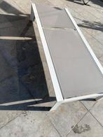 Ligbed met wielen in mat carbon en met bijpassend kussen, Tuin en Terras, Ligbedden, Ophalen, Zo goed als nieuw, Verstelbaar