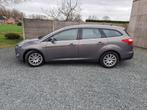 Ford Focus 1.6 Benzine.Met 97000 km. Gekeurd voor verkoop !!, Auto's, Euro 5, Stof, Zwart, 4 cilinders