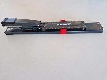 Bostitch langarm-nietjesmachine beschikbaar voor biedingen