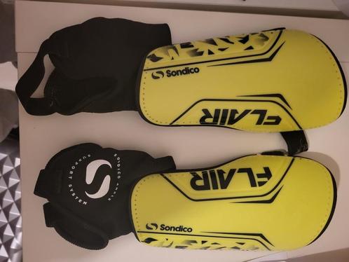 scheenbeschermers flair, Sport en Fitness, Voetbal, Zo goed als nieuw, Set, Ophalen