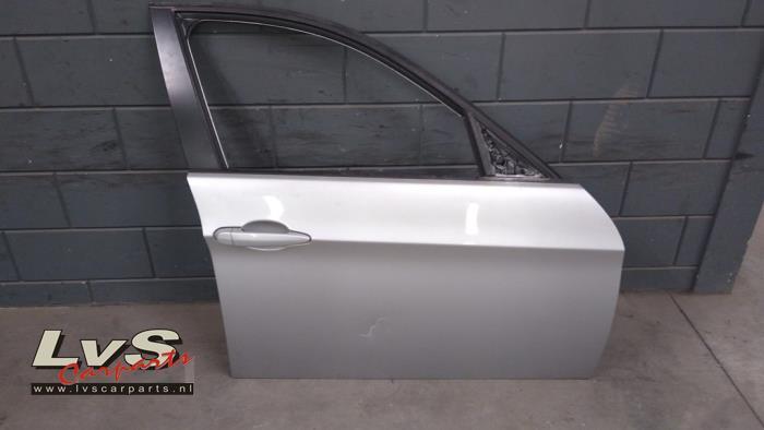 Portier 4Deurs rechts-voor van een BMW 3-Serie (354), Auto-onderdelen, Carrosserie, Deur, BMW, Gebruikt, 3 maanden garantie, Ophalen of Verzenden