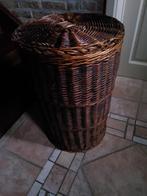 Rieten wasmand., Huis en Inrichting, Woonaccessoires | Schalen en Manden, Ophalen, Gebruikt, Riet, Mand