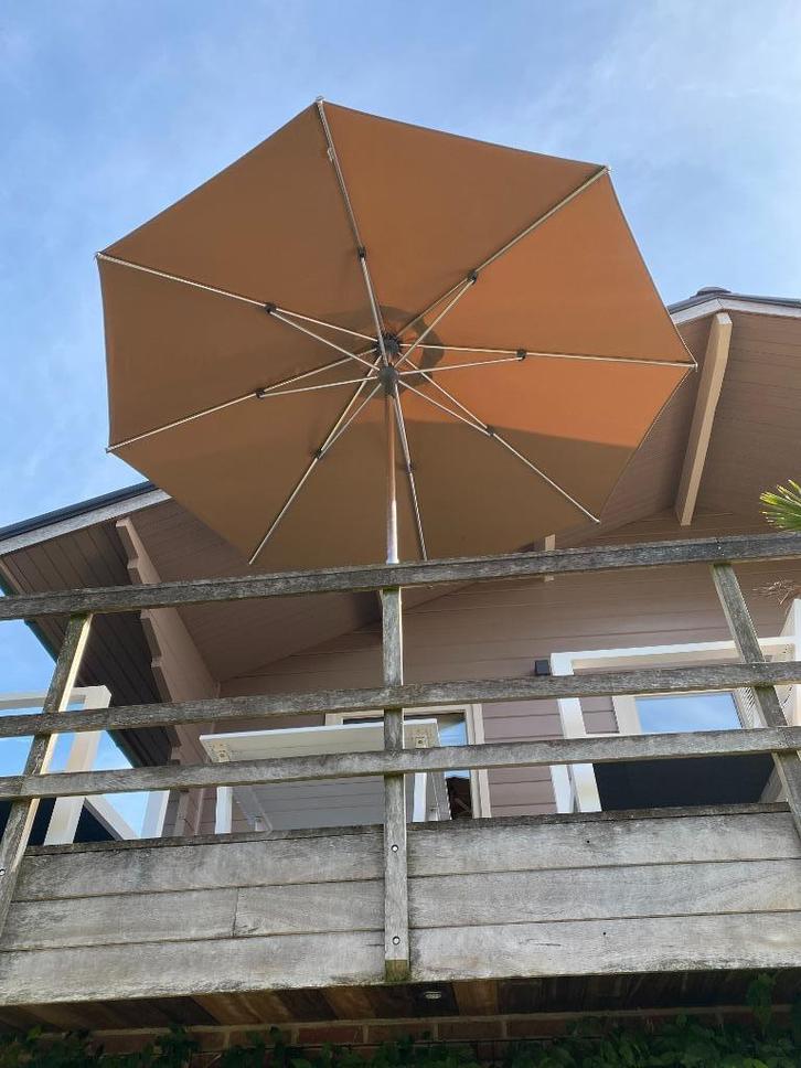Parasol van BRISTOL, Tuin en Terras, Parasols, Zo goed als nieuw, Stokparasol, 2 tot 3 meter, Ophalen