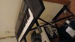 Synthétiseur yamaha avec pied, Enlèvement, Comme neuf