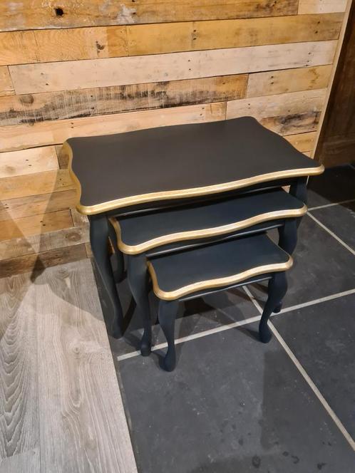 Set bijzettafeltjes nesting tables, Huis en Inrichting, Tafels | Bijzettafels, Zo goed als nieuw, Ophalen