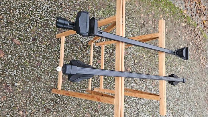 Barres de toit "Thule", Autos : Pièces & Accessoires, Barres latérales, Utilisé, Enlèvement