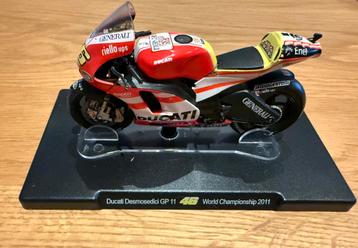 Leo Models Moto GP V. Rossi Ducati Desmosedici GP11 WK2011 beschikbaar voor biedingen