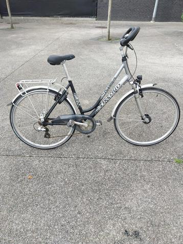 Damesfiets Oxford met versnellingen, voorvering in topstaat beschikbaar voor biedingen