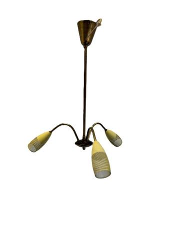 Originele 1950s plafondlamp met geel metalen kapjes beschikbaar voor biedingen