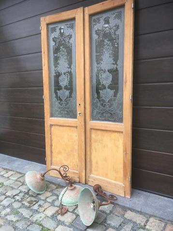 antieke art-nouveau deuren met ge-etst glas