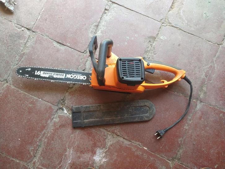 Elektrische zaag Atika ks 2402/40 Voor de tuin en de bouw, Zakelijke goederen, Machines en Bouw | Tuin, Park en Bosbouw, Ophalen