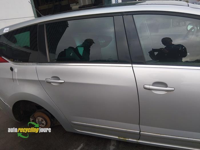 Portier 4Deurs rechts-achter van een Peugeot 5008 (EZRC), Auto-onderdelen, Carrosserie, Deur, Peugeot, Gebruikt, 3 maanden garantie