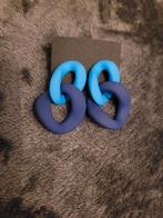 Boucles d'oreilles double maillon bleu ciel/bleu mari neuves, Bijoux, Sacs & Beauté, Boucles d'oreilles, Bleu, Enlèvement ou Envoi
