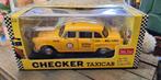 Sun Star, schaal 1:18, New York Yellow Checker Taxi Cab 1981, Ophalen of Verzenden, Nieuw, Auto, Sun Star