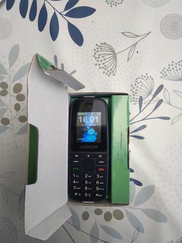 Logicom Posh 402 4G network, Télécoms, Enlèvement ou Envoi, Classique ou Candybar, 3 à 6 mégapixels, Comme neuf