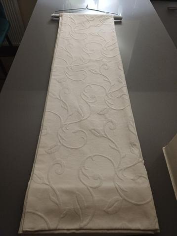 Zeer mooi dik ECRU gordijn met motief +8 goudkleurige ringen beschikbaar voor biedingen