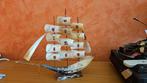 ZEILBOOT GEMAAKT VAN HOORN, Antiek en Kunst, Ophalen