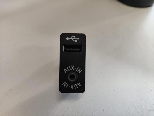 Aux-in USB aansluiting BMW en MINI  diverse nieuwe modellen, Auto-onderdelen, Elektronica en Kabels, Gebruikt, Ophalen of Verzenden