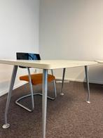 Witte kantoortafel, Huis en Inrichting, Bureaus, Ophalen, Zo goed als nieuw, Bureau