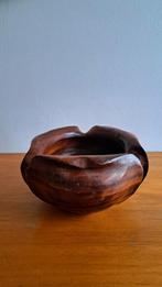 Hawaiian Koa bowl, Enlèvement
