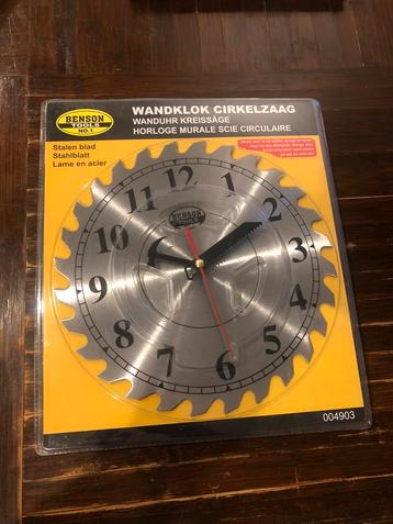 horloge murale scie circulaire benson tools  beschikbaar voor biedingen
