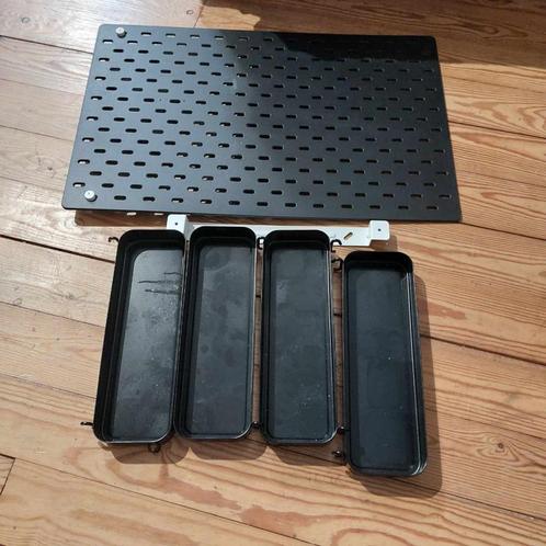 IKEA SKÅDIS Ophangbord met Bakjes – Te Koop!, Huis en Inrichting, Woonaccessoires | Memoborden, Zo goed als nieuw, Overige typen