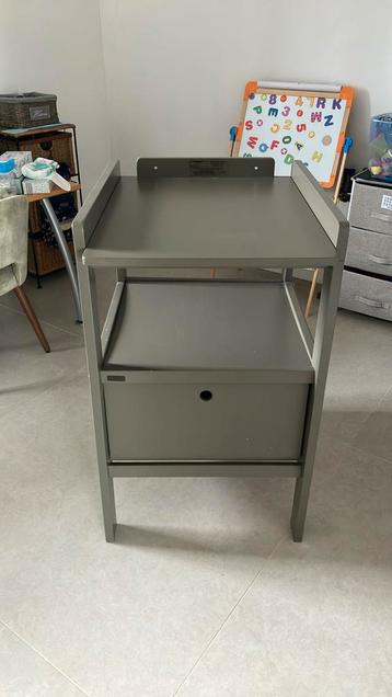 Pampertafel beschikbaar voor biedingen