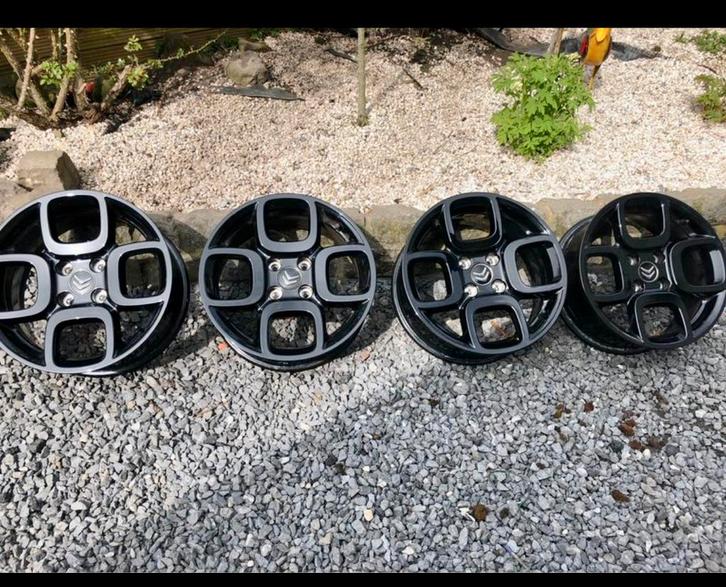 Jantes en alliage noires 16 ´´, Autos : Pièces & Accessoires, Pneus & Jantes, Jante(s), 4 Saisons, 16 pouces, Véhicule de tourisme