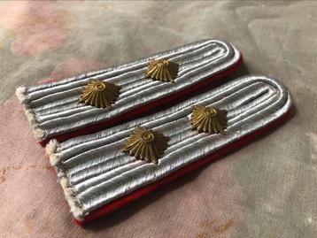 WH WW2 Artiklerie Hauptmann schukterklappen. beschikbaar voor biedingen