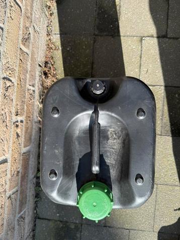 Jerrycan 8 stuks beschikbaar voor biedingen