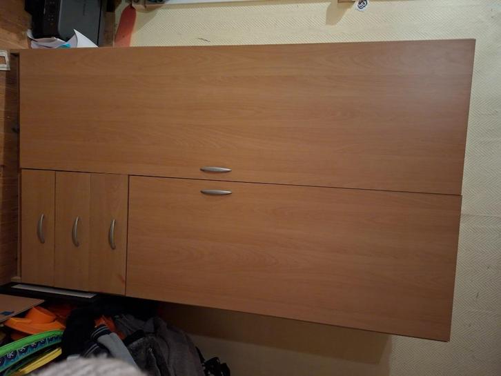 Kleerkasten gratis op te halen, Antiek en Kunst, Antiek | Meubels | Kasten, Ophalen