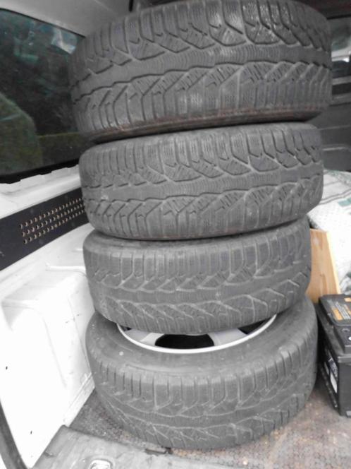 Aluminium velgen met banden van kleber, Auto-onderdelen, Banden en Velgen, Banden en Velgen, All Season, 16 inch, 205 mm, Personenwagen