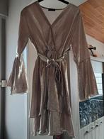 Gouden kleedje 1 maal aangehad voor thema feest, Kleding | Dames, Jurken, Ophalen, Zo goed als nieuw