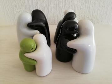 Leuke hebbedingetjes Knuffelende spookjes (peper & zout) beschikbaar voor biedingen